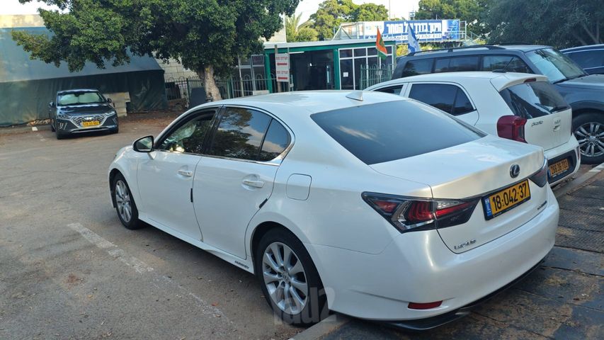 לקסוס GS