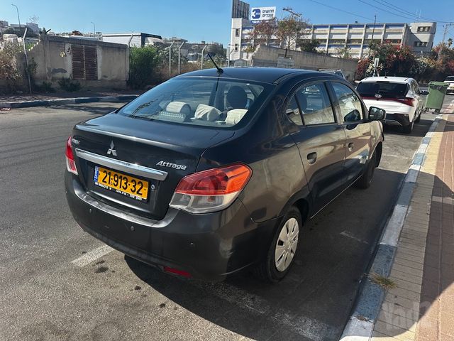 מיצובישי אטראז'