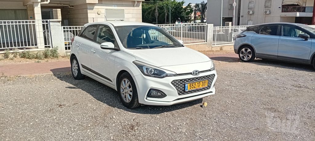 יונדאי i20