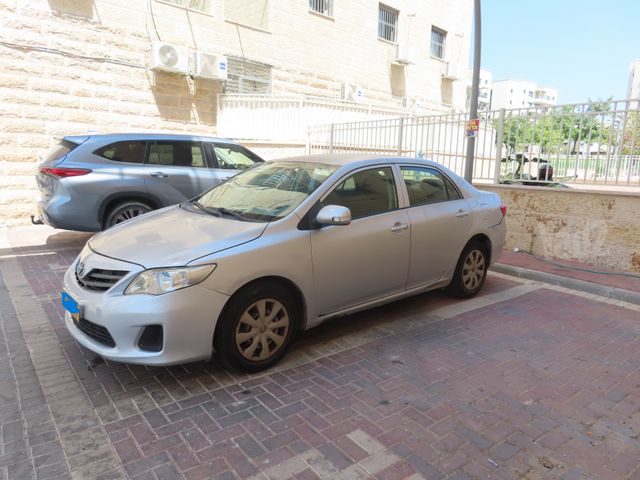 מודעת רכב טויוטה קורולה