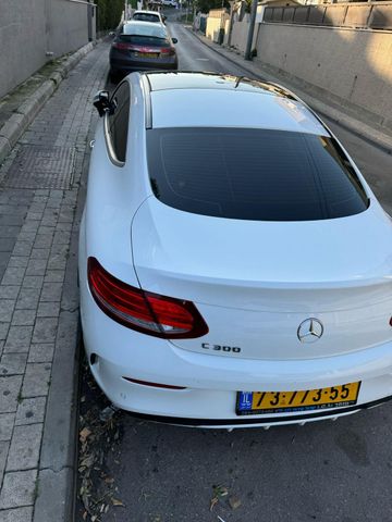 מודעת רכב מרצדס-בנץ C-class