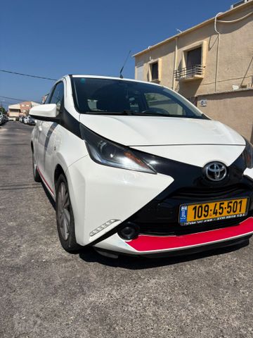טויוטה אייגו