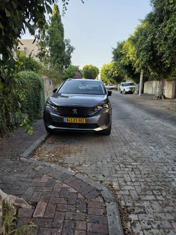 פיג'ו 3008