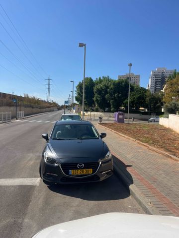 מאזדה 3