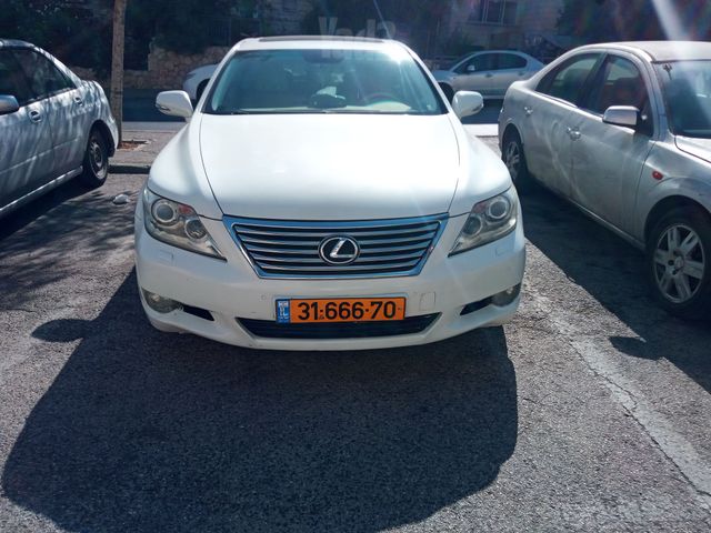 לקסוס LS