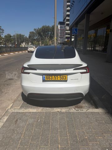 טסלה מודל 3