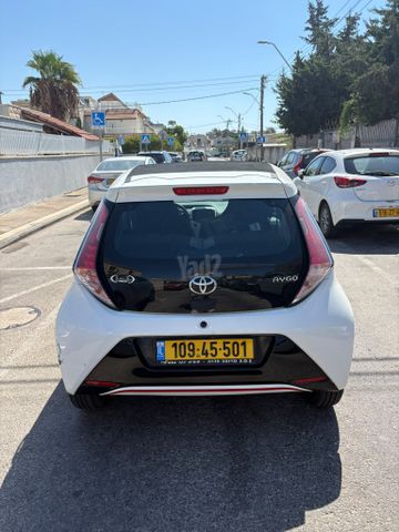 טויוטה אייגו