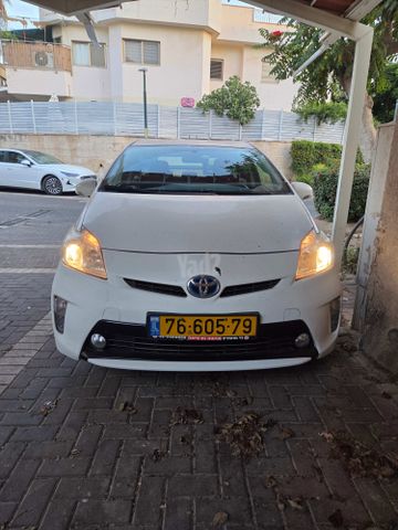 מודעת רכב טויוטה פריוס