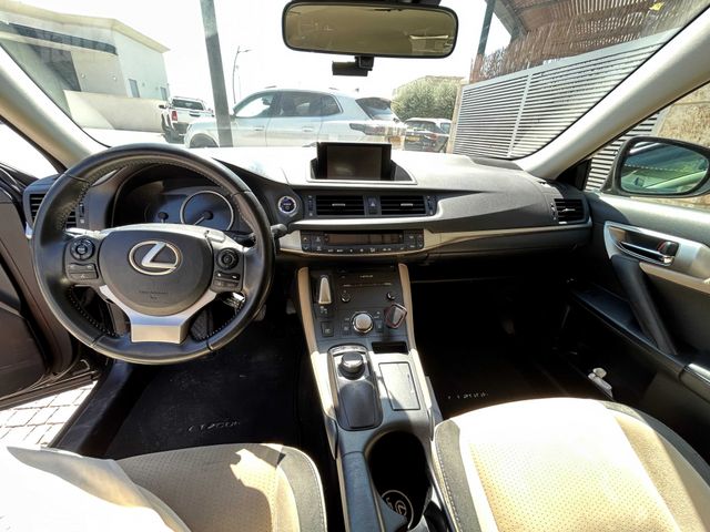 לקסוס CT