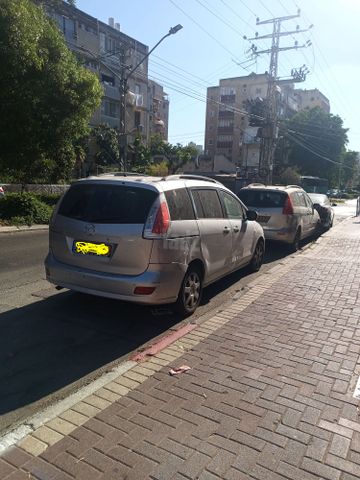 מודעת רכב מאזדה 5