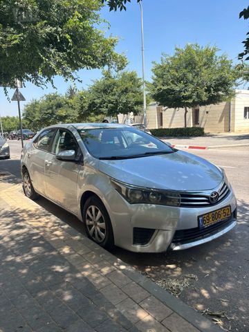 טויוטה קורולה
