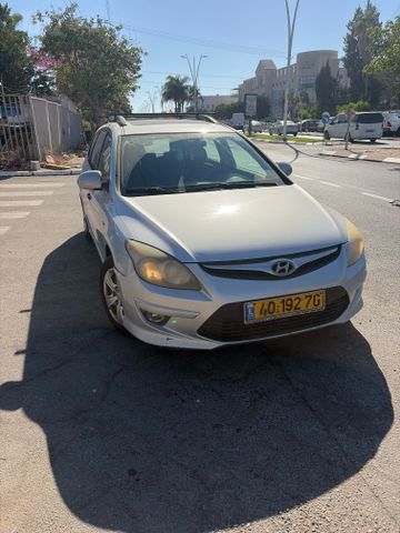 יונדאי i30