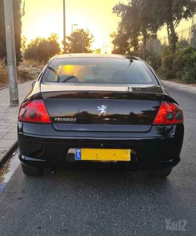 פיג'ו 407