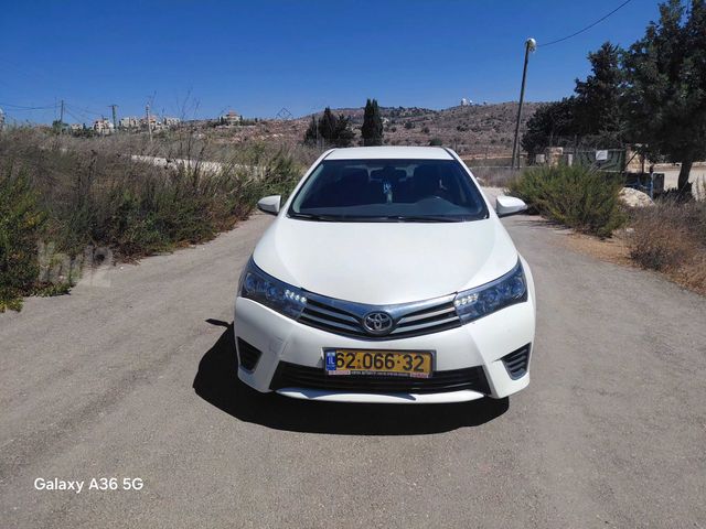 טויוטה קורולה