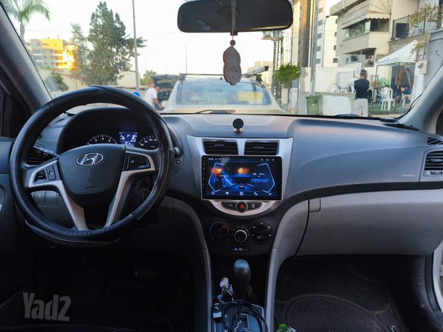 יונדאי אקסנט i25