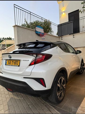 טויוטה C-HR