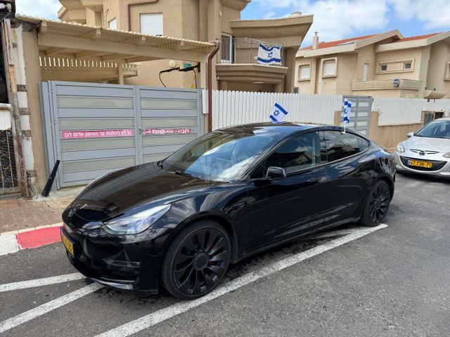 טסלה מודל 3