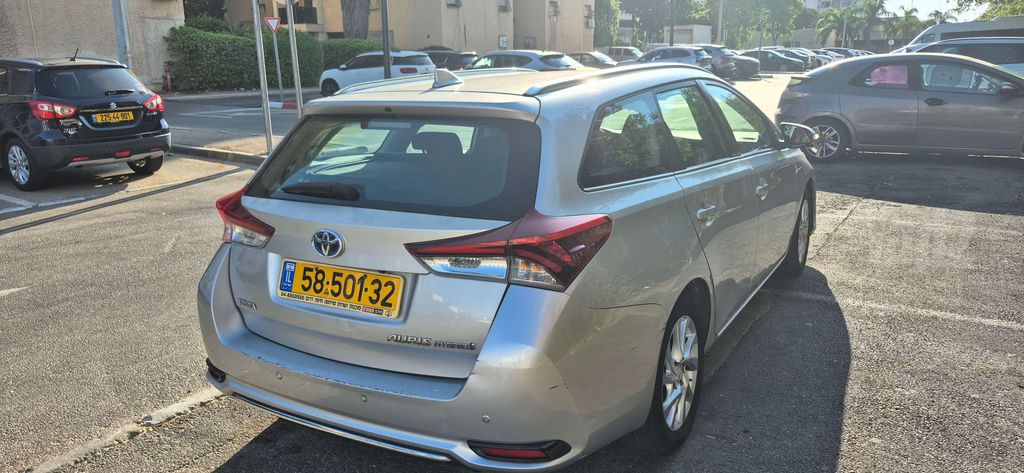טויוטה אוריס