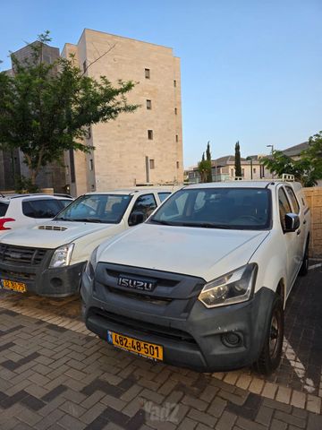 מודעת רכב איסוזו די-מקס