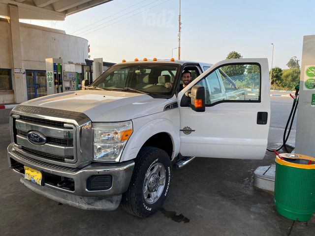 מודעת רכב פורד F-350