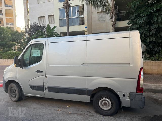 רנו מאסטר