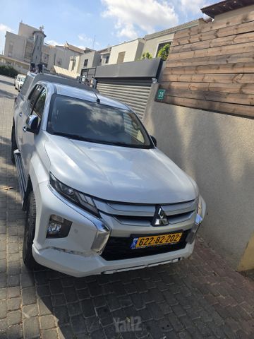 מיצובישי טרייטון / L200