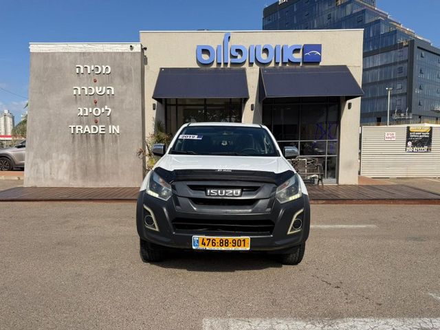 איסוזו די-מקס