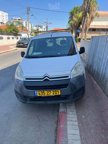 מודעת רכב סיטרואן ברלינגו