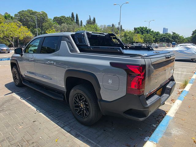 מודעת רכב שברולט סילברדו EV 1