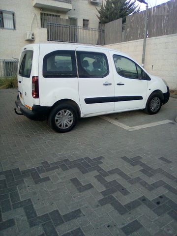 מודעת רכב סיטרואן ברלינגו