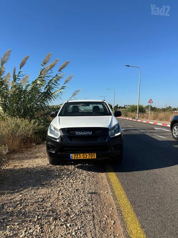 איסוזו די-מקס