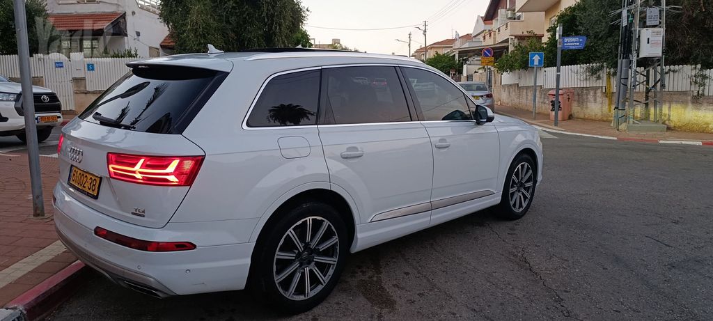 אאודי Q7