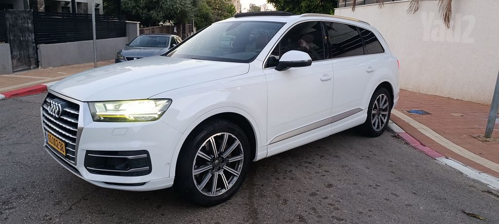 אאודי Q7
