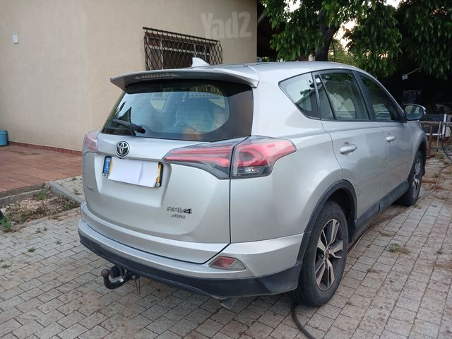מודעת רכב טויוטה RAV4