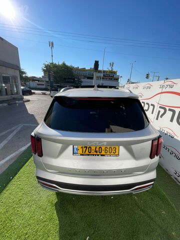 קיה סורנטו