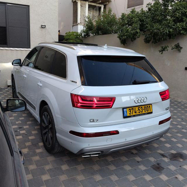 אאודי Q7