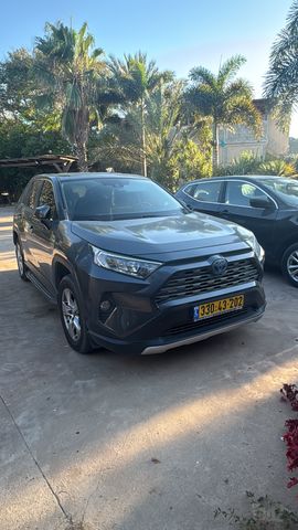 מודעת רכב טויוטה RAV4