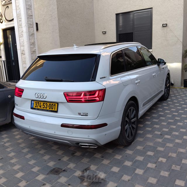 אאודי Q7