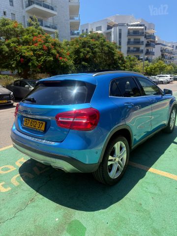 מרצדס-בנץ GLA