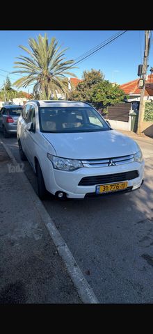 מיצובישי אאוטלנדר