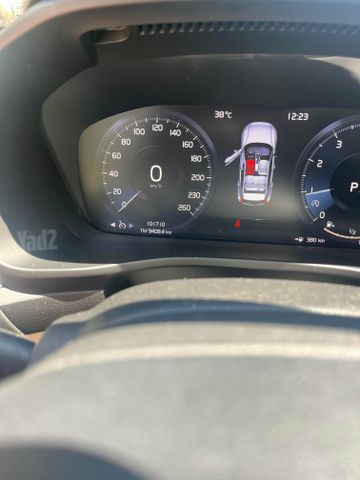 וולוו XC40