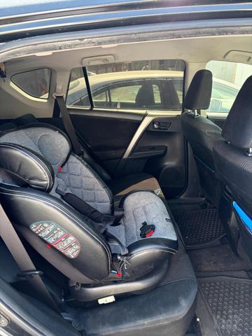 טויוטה RAV4