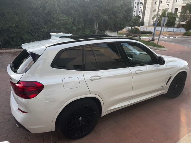ב מ וו X3