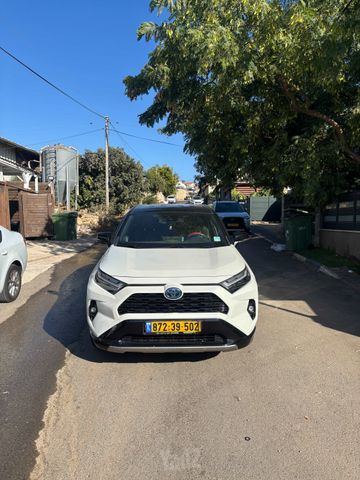 טויוטה RAV4