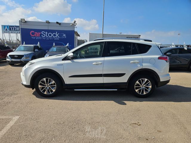 טויוטה RAV4