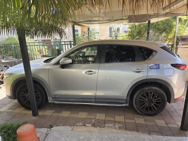 מודעת רכב מאזדה CX-5
