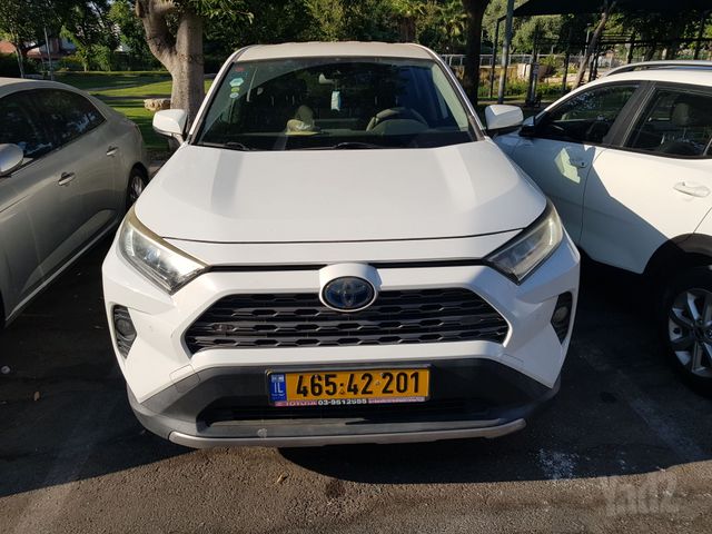 טויוטה RAV4
