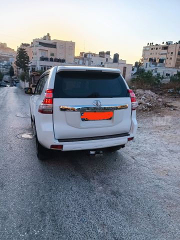 טויוטה לנד קרוזר