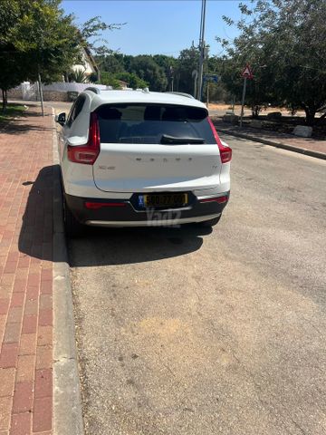 וולוו XC40