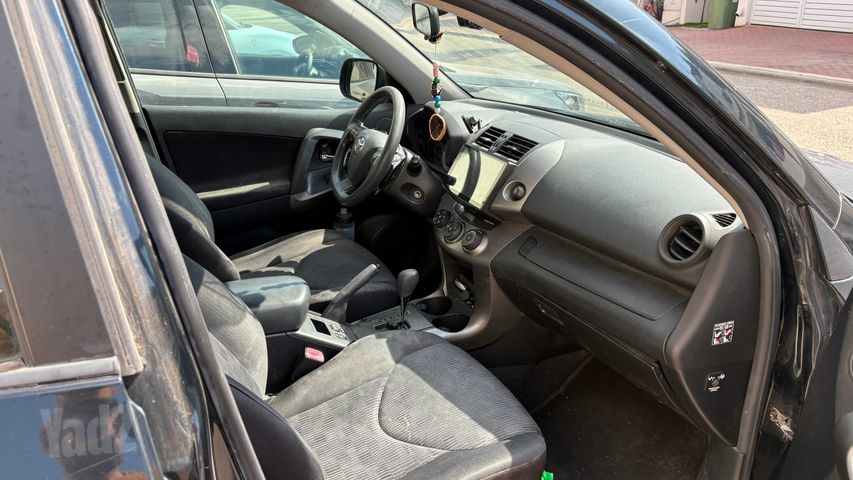 טויוטה RAV4